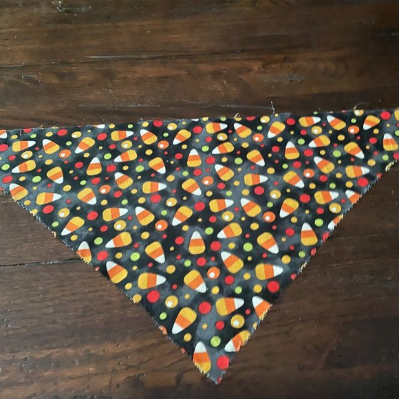 ๐3X Host Pick ๐Dog Bandanas - set of 3 - Picture 3 of 5